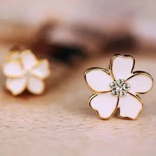Korea Style Flower Shape Enamel Clip on Earrings Without Piercing for Girls Party Cute Lovely No Hole Ear Clip Jewelry