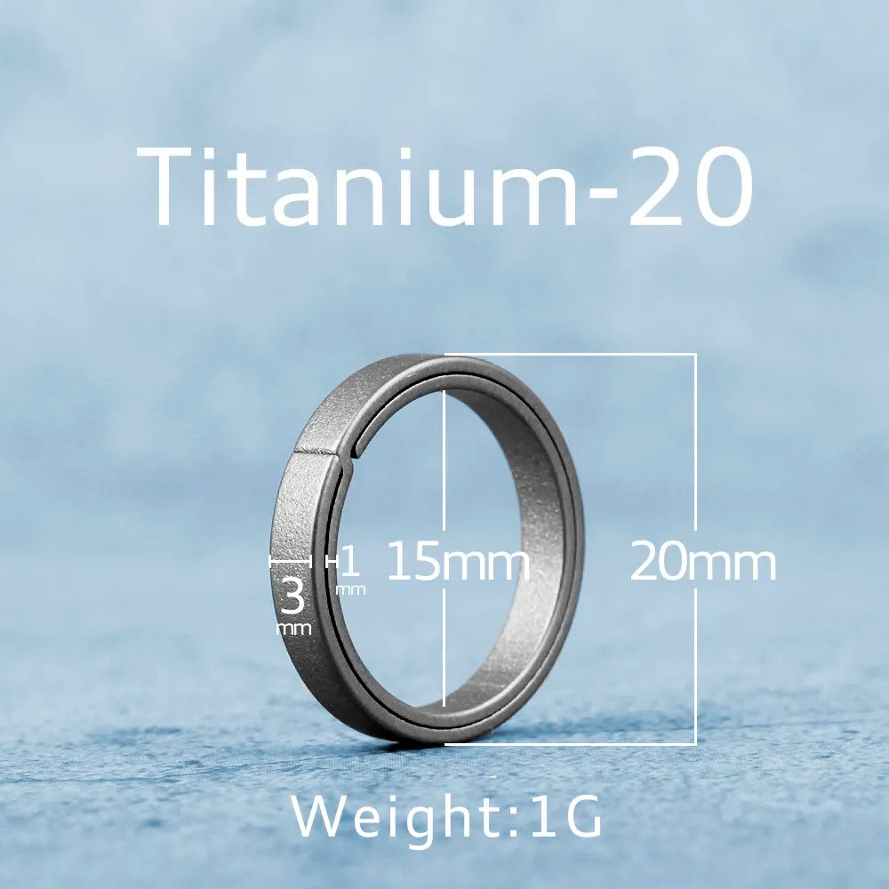 Real Titanium Keyring Super Lightweight Keychain Hanging Buckle for Car Key Ring Holder Quickdraw Tool Creative Accessories