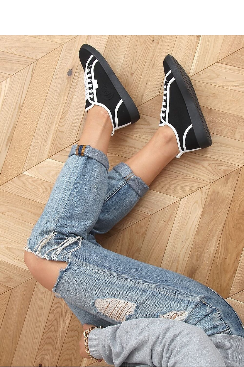 Sneakers Model 152034 Inello