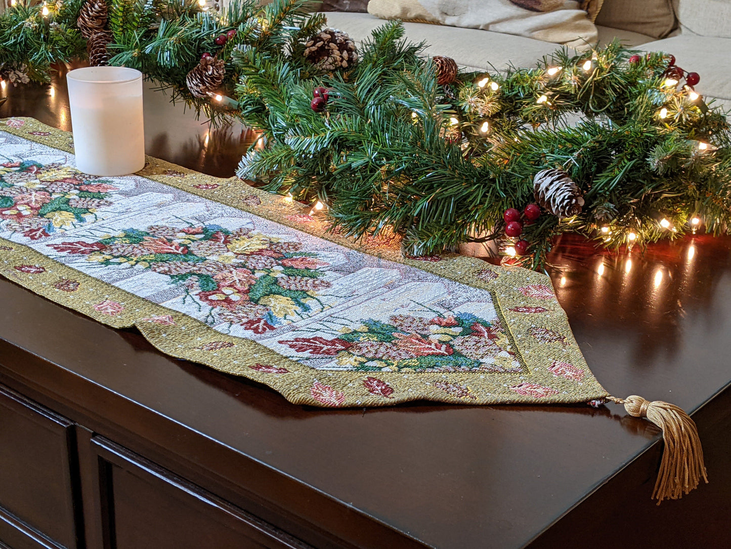 DaDa Bedding Set of 3-Pieces Table Runners - Festive Holiday Fiesta Floral Botanical Beige Woven Tapestry Dining Mats Sc