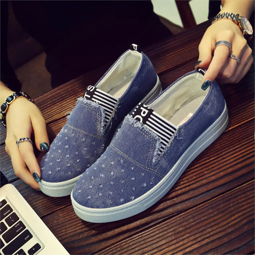 Women Denim Shoes Flats Fashion Casual Jeans Shoes Girl Classic Soft Flats Soles Students Spring Canvas Shoes Lady New Arrival