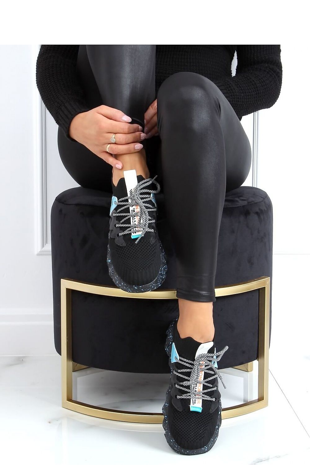 Sport Shoes Model 151435 Inello