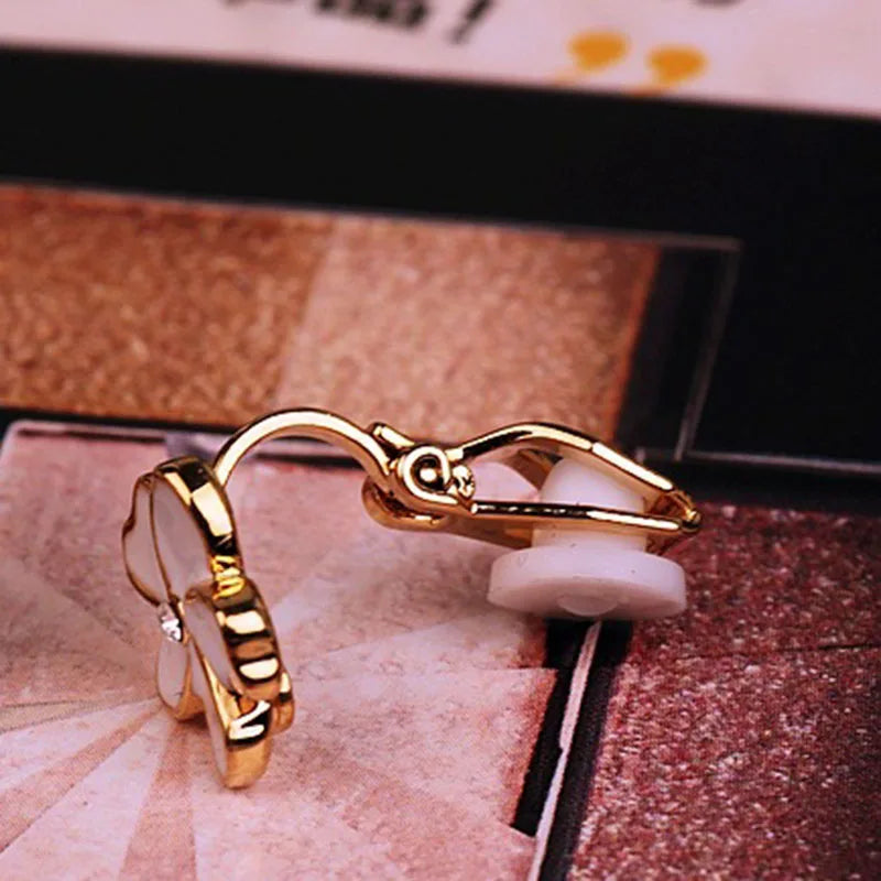 Korea Style Flower Shape Enamel Clip on Earrings Without Piercing for Girls Party Cute Lovely No Hole Ear Clip Jewelry