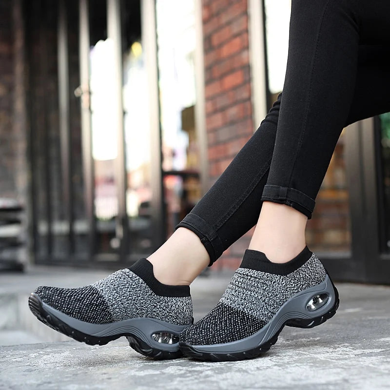 2023 Spring Women Sneakers Shoes Flat Slip on Platform Sneakers for Women Black Breathable Mesh Sock Sneakers Shoes