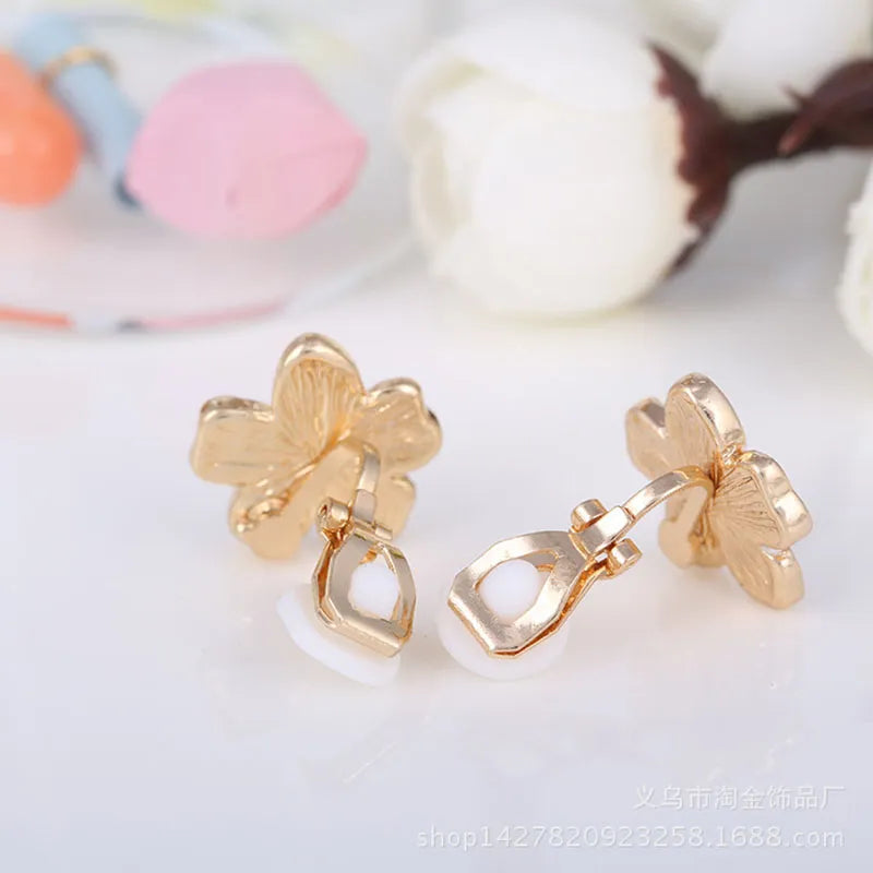 Korea Style Flower Shape Enamel Clip on Earrings Without Piercing for Girls Party Cute Lovely No Hole Ear Clip Jewelry