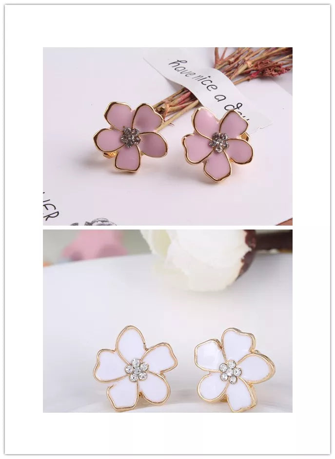 Korea Style Flower Shape Enamel Clip on Earrings Without Piercing for Girls Party Cute Lovely No Hole Ear Clip Jewelry