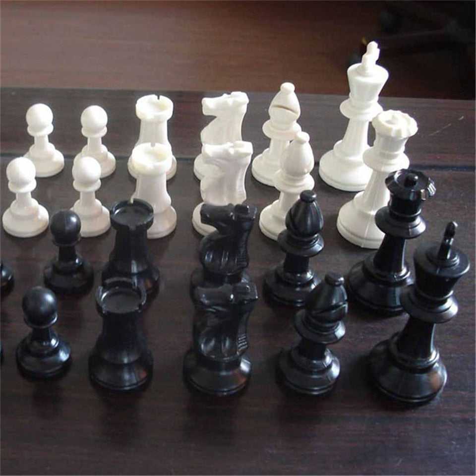 32 Medieval Plastic Chess Pieces Set King Height 64 & 75 & 95 Mm Chess Game Standard Chessmen for International Competition IA13