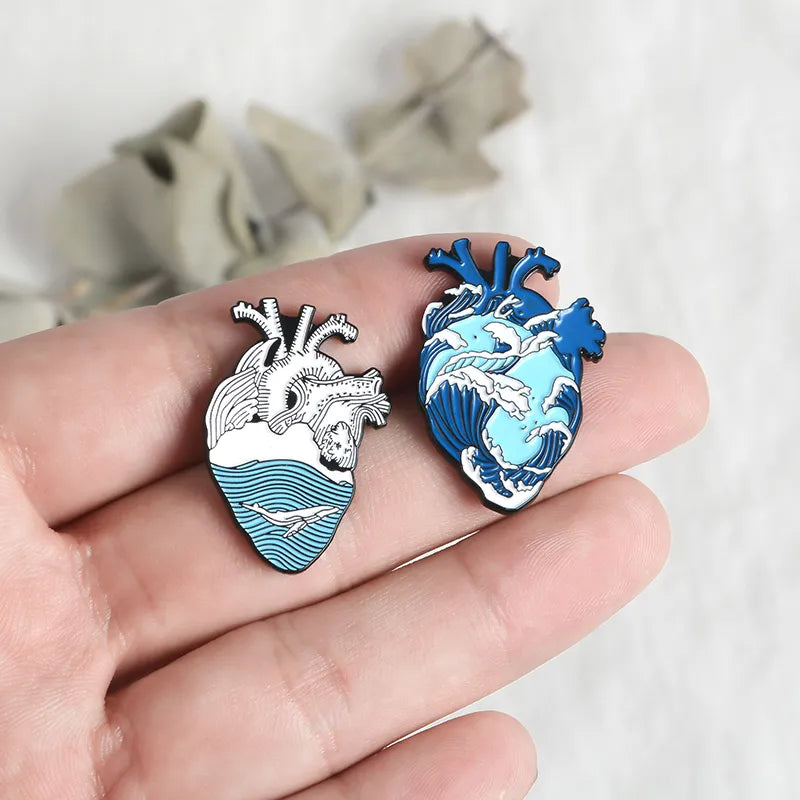19style Anatomical Heart Enamel Pins Medical Anatomy Brooch Heart Neurology Pins for Doctor and Nurse Lapel Pin Bags Badge