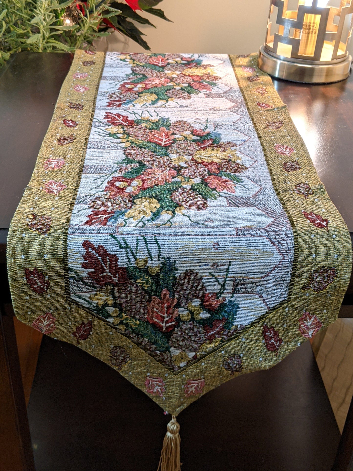 DaDa Bedding Set of 3-Pieces Table Runners - Festive Holiday Fiesta Floral Botanical Beige Woven Tapestry Dining Mats Sc