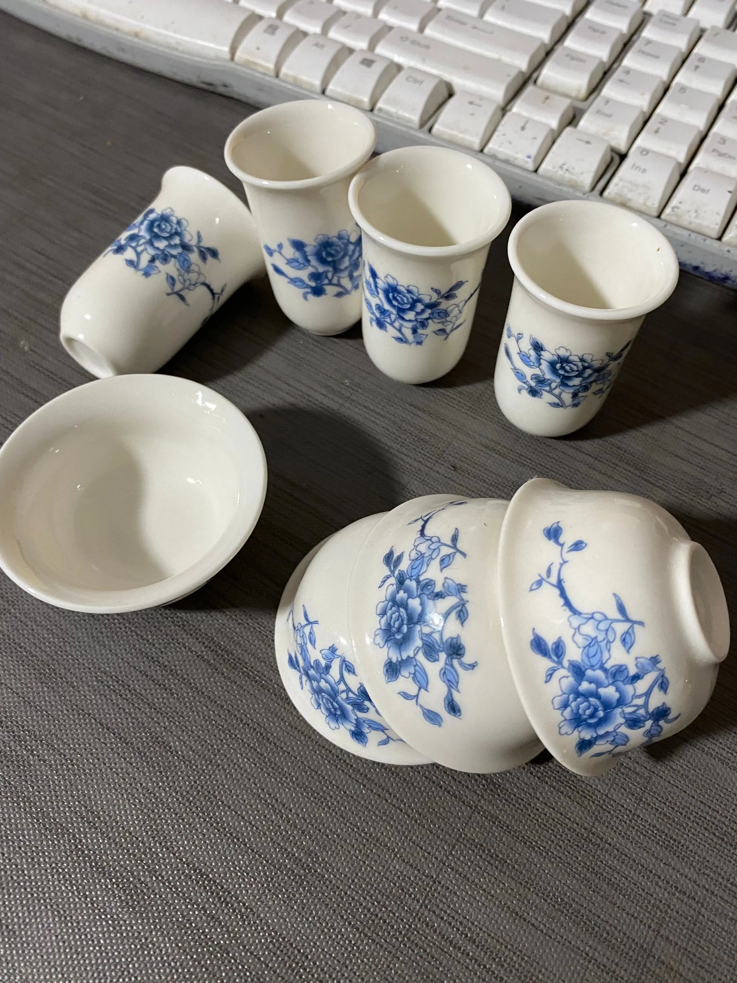 Kung Fu Tea Set the Whole Kettle Set of Blue and White Porcelain Ceramic Teapot Solid Wood Tea Tray Tea Ceremony