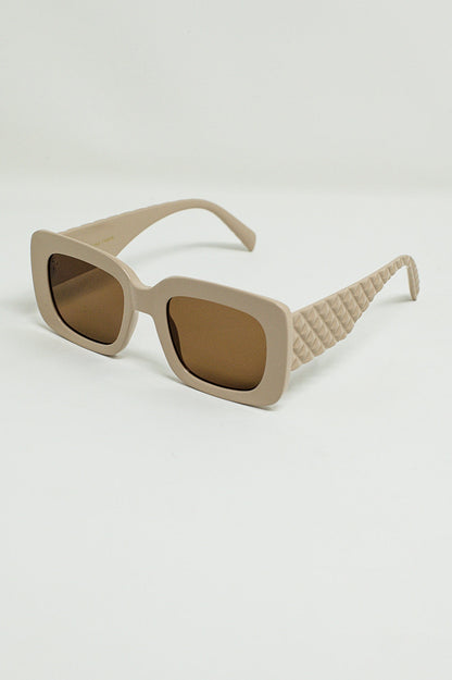 Oval Sunglasses With Smoke Lens in Beige