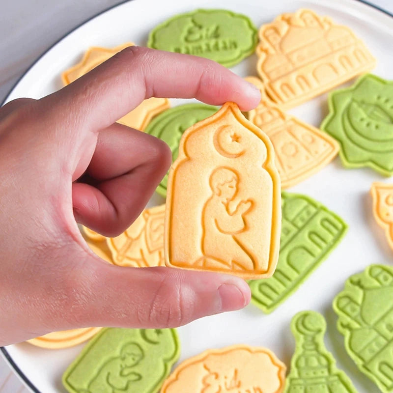8Pcs Eid Mubarak Cookie Cutters Set Islamic Muslim Biscuit Mold Moon Star Stamp DIY Cake Baking Tools Ramadan Kareem Decoration