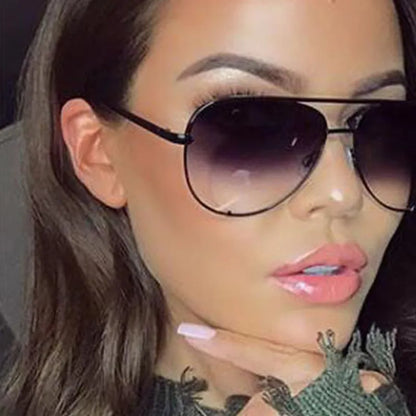 Classic Vintage Sunglasses Woman Luxury Brand Designer Sun Glasses Female Fashion Retro Black Gradient Aviation Oculos De Sol