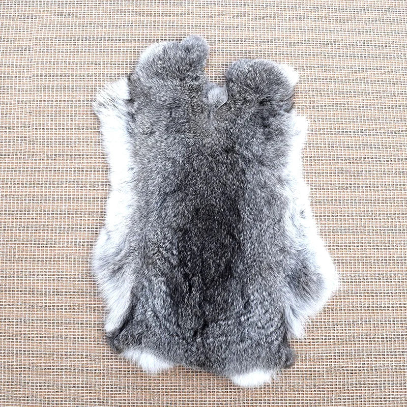 Faux Rabbit Fur White Fur Sale by Whole Piece Fluffy Rabbit Pelts Clothing Accessories Faux Fur for Blanket Carpets