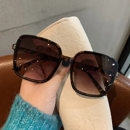 Fashion Designer Square Sunglasses Woman Retro Vintage Gradient Sun Glasses Female Clear Lens Black White Oculos De Sol