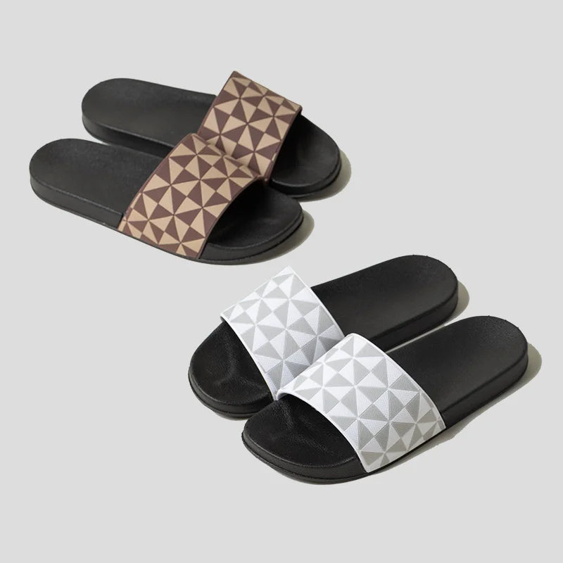 New Summer Women Soft Thick Sole Home Bathroom Anti-Slip Slippers Cool Fashion Sandals Top Beach Slippers Couples Outdoor Slides