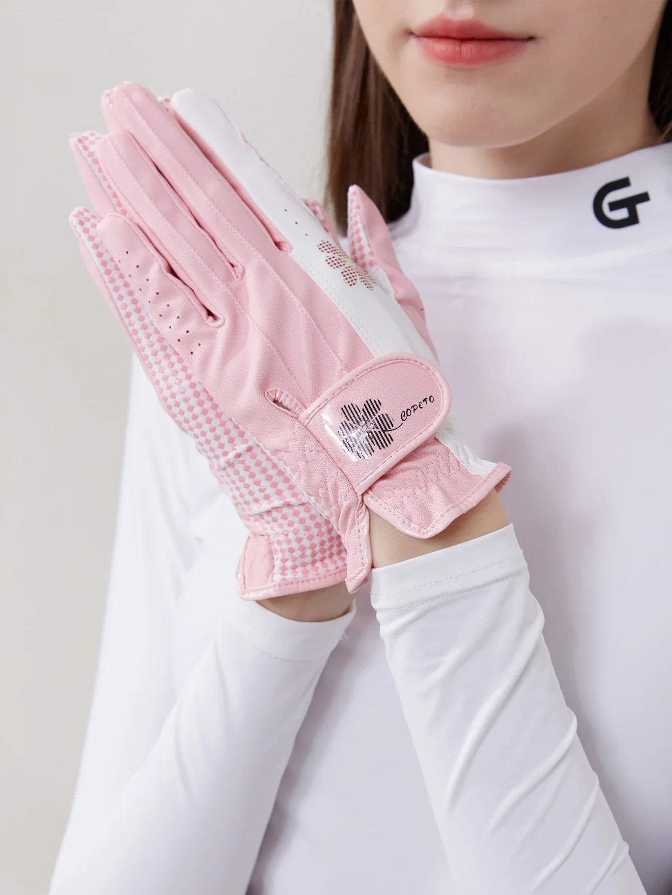 New Purple Golf Gloves Women Left and Right Hands Anti Slip Wear Resistant Breathable Gloves One Pair Golf Accessories