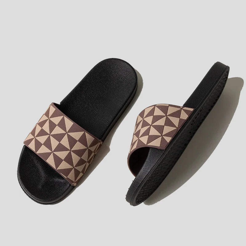 New Summer Women Soft Thick Sole Home Bathroom Anti-Slip Slippers Cool Fashion Sandals Top Beach Slippers Couples Outdoor Slides