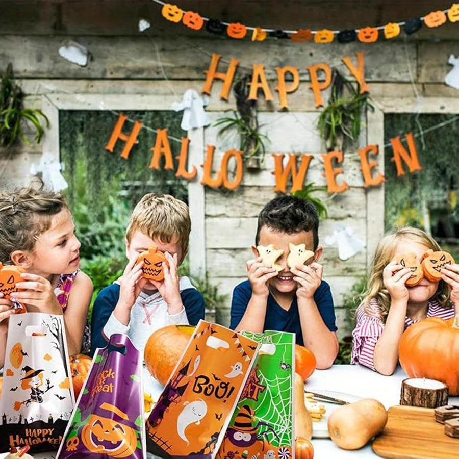 20-80pcs 9.8" Halloween Goodie Bags Trick or Treat Bags Plastic Candy Treat Bag With Handle Gift Bag for Halloween Party JXB
