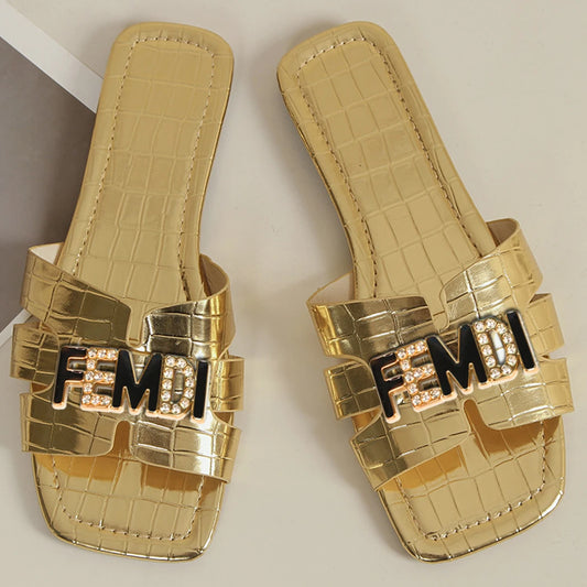 Women Gold Luxury Decor Slides Fashion Elegant Sexy Gold Design Flat Bottom Sandals Summer Beach Slippers Outdoor Open Toe Shoes