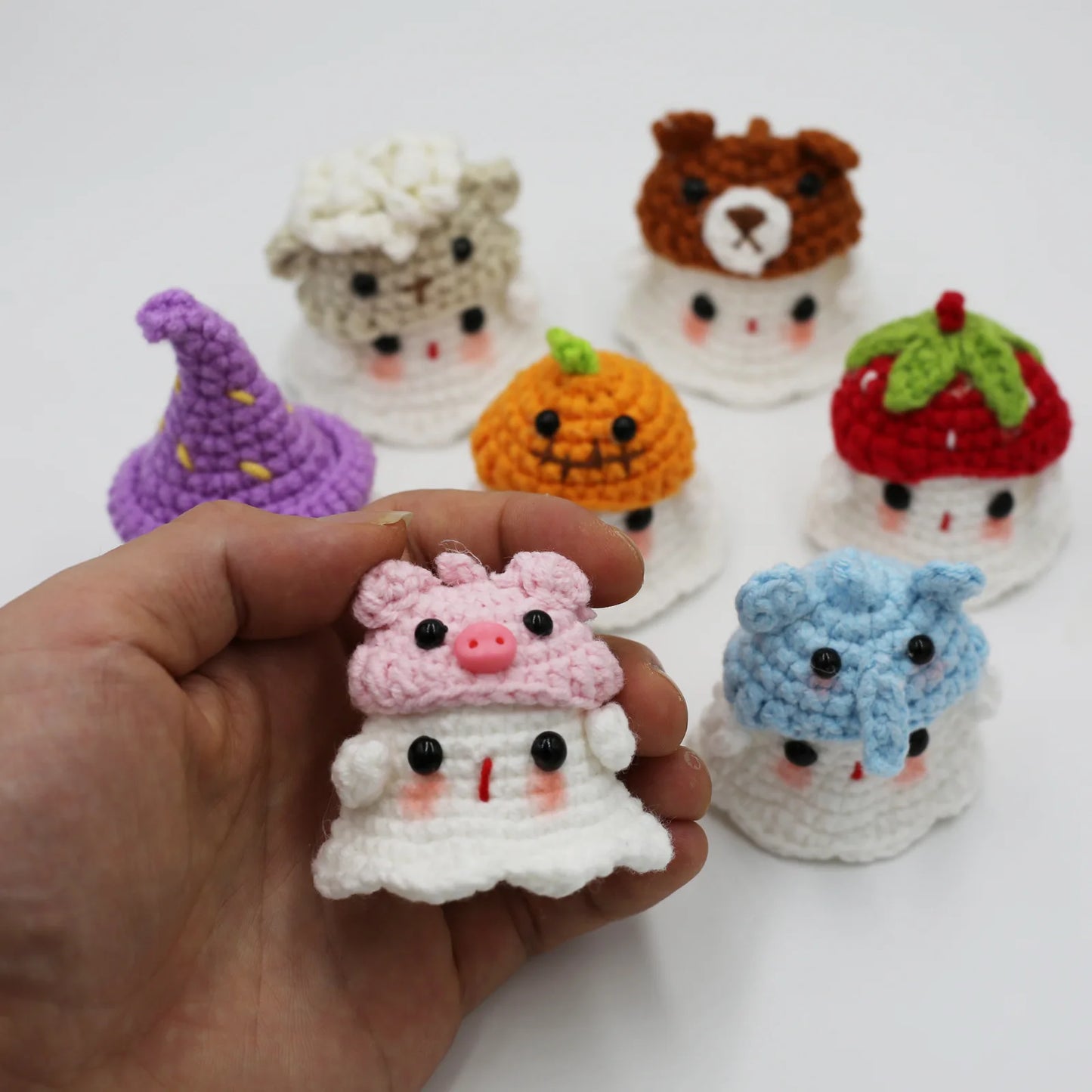 Halloween Home Decoration Handmade Knitted Witch Ghost Doll Ornament  Cute Pumpkin Ghost Keychain for Bag Pendant Christmas Gift