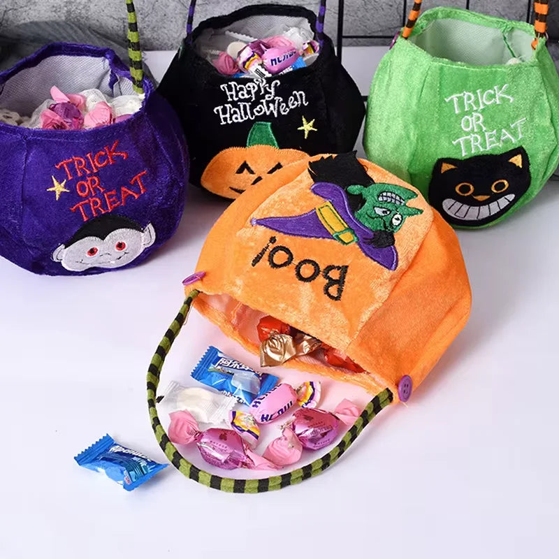 Halloween Party Prank Candy Tote Bag Pumpkin Candy Bag Trick or Treat Velvet Candy Orange Pumpkin Bag Scene Decoration Gift Bag