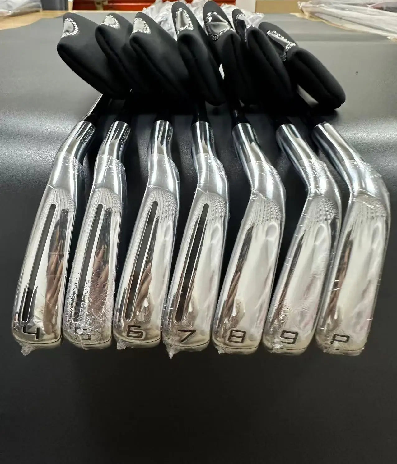 New Brand Golf Irons Silver Color Set P 790 456789p With Shaft and Grip P790 Golf Club Iron Set 8pcs Head Cover Free Shipping