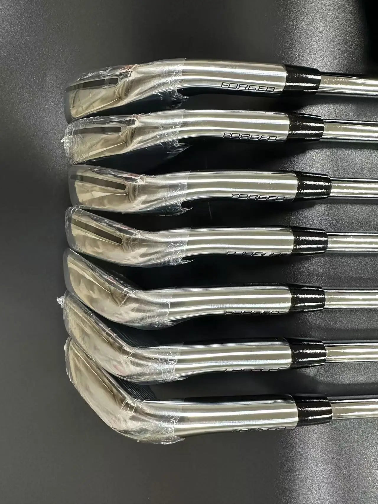 New Brand Golf Irons Silver Color Set P 790 456789p With Shaft and Grip P790 Golf Club Iron Set 8pcs Head Cover Free Shipping