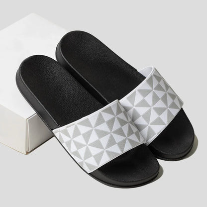 New Summer Women Soft Thick Sole Home Bathroom Anti-Slip Slippers Cool Fashion Sandals Top Beach Slippers Couples Outdoor Slides