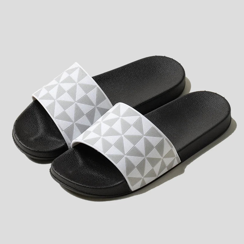 New Summer Women Soft Thick Sole Home Bathroom Anti-Slip Slippers Cool Fashion Sandals Top Beach Slippers Couples Outdoor Slides