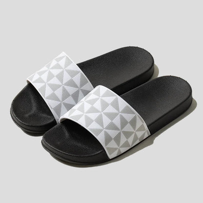 New Summer Women Soft Thick Sole Home Bathroom Anti-Slip Slippers Cool Fashion Sandals Top Beach Slippers Couples Outdoor Slides