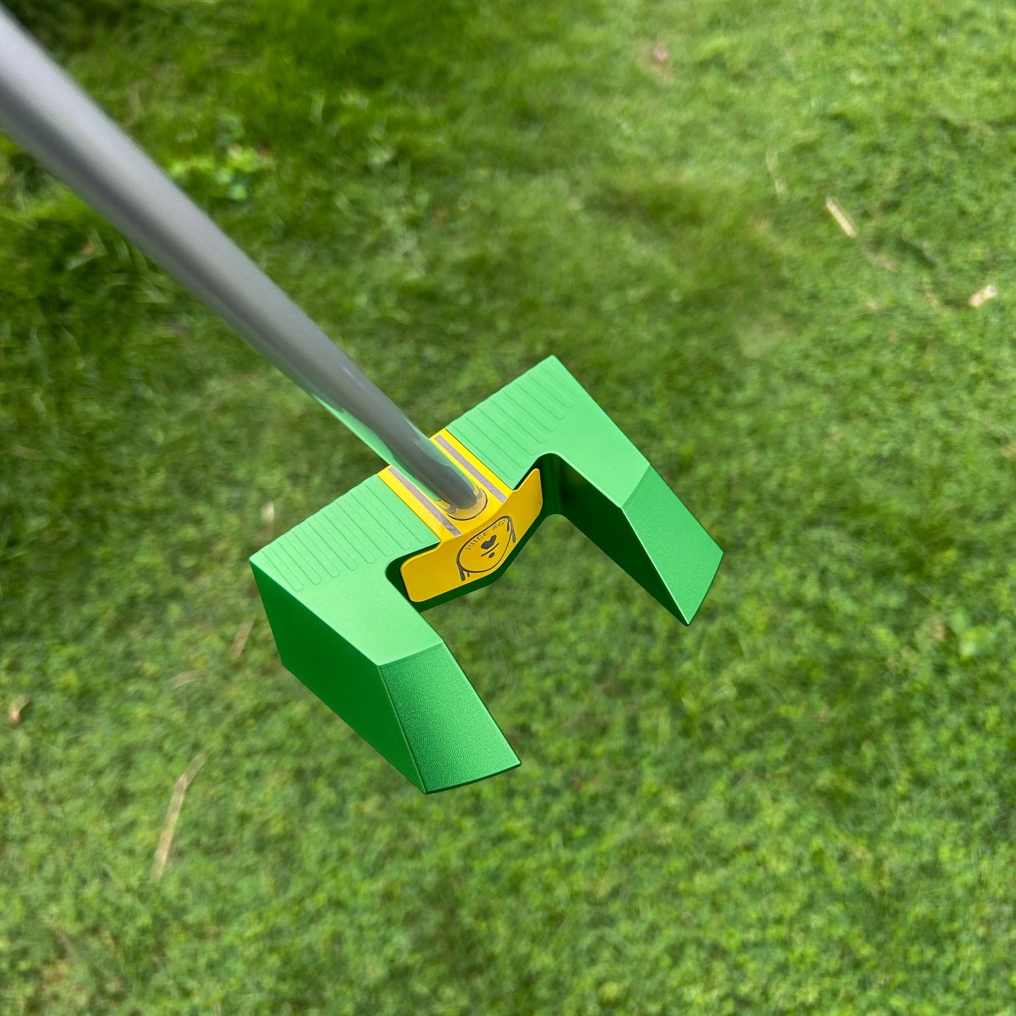 【Limited Edition】2025 MEZZ.1 Golf Putter Green Golf Putters Automatic Balancing Club Face Return Putter, With Head Cover