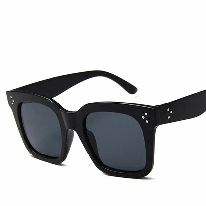 2025 Sunglasses Lady Flat Top Eyewear Lunette Femme Women Luxury Brand Sunglasses Women Rivet Sun Glasse UV400