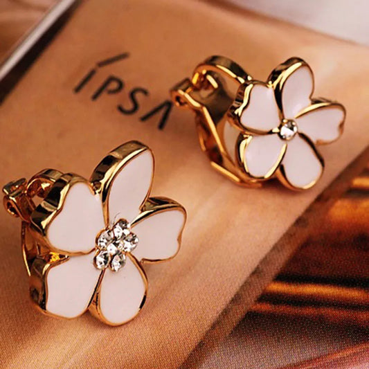 Korea Style Flower Shape Enamel Clip on Earrings Without Piercing for Girls Party Cute Lovely No Hole Ear Clip Jewelry