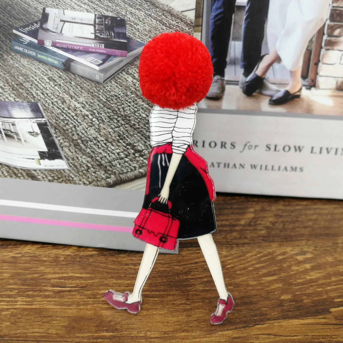 Fashion Brooch Pins for Woman Brooches Girls Face Cartoon Models Acrylic Brooches Kawaii Pompom Clothing Jewelry Accessories