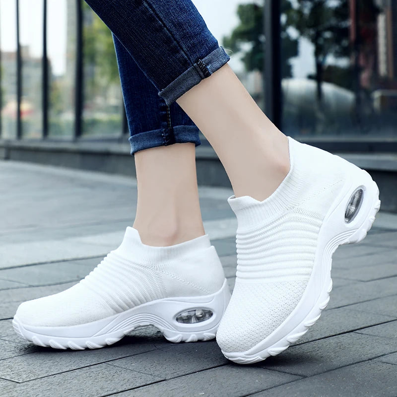 2023 Spring Women Sneakers Shoes Flat Slip on Platform Sneakers for Women Black Breathable Mesh Sock Sneakers Shoes