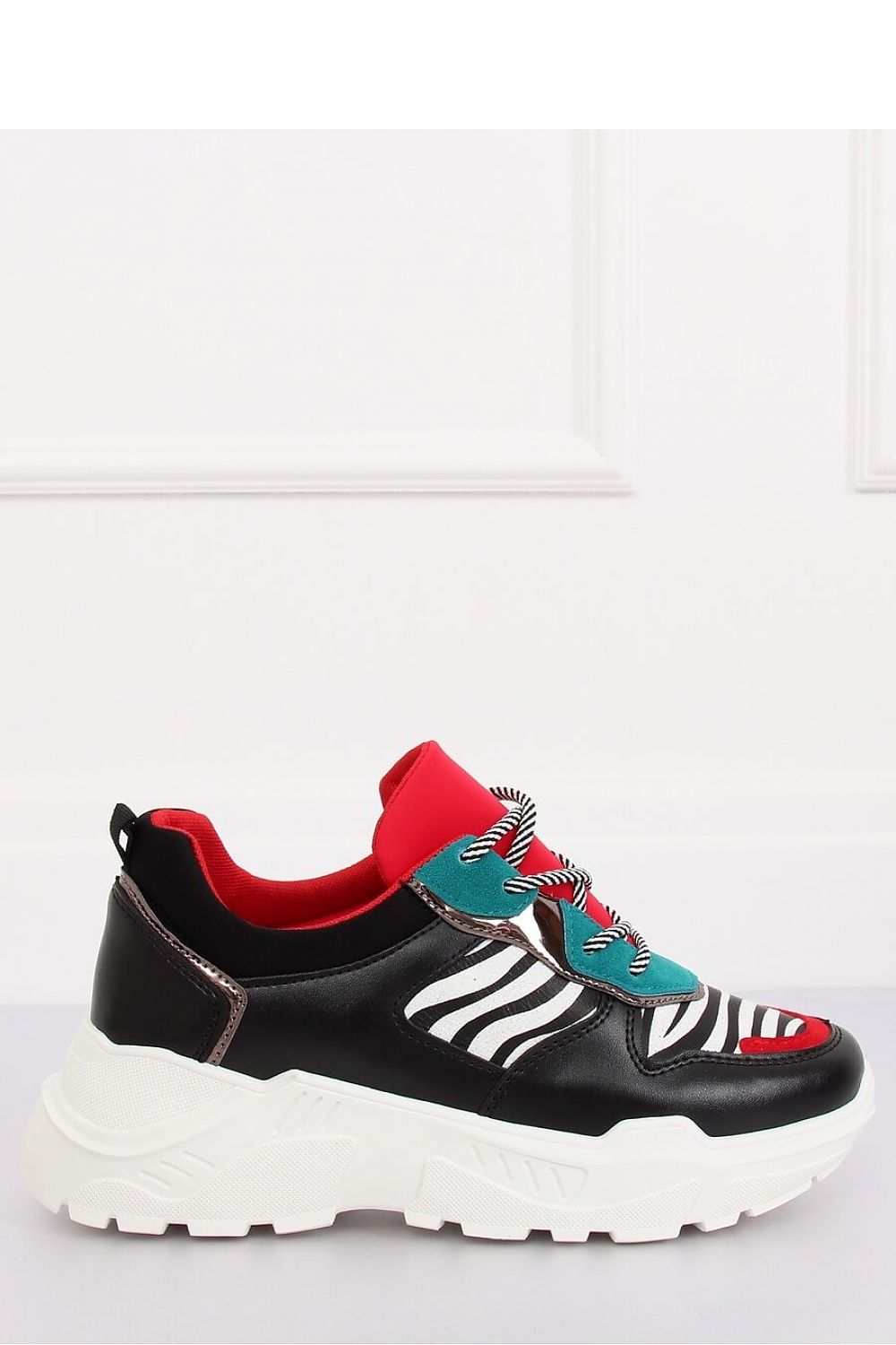 Sport Shoes Model 134319 Inello