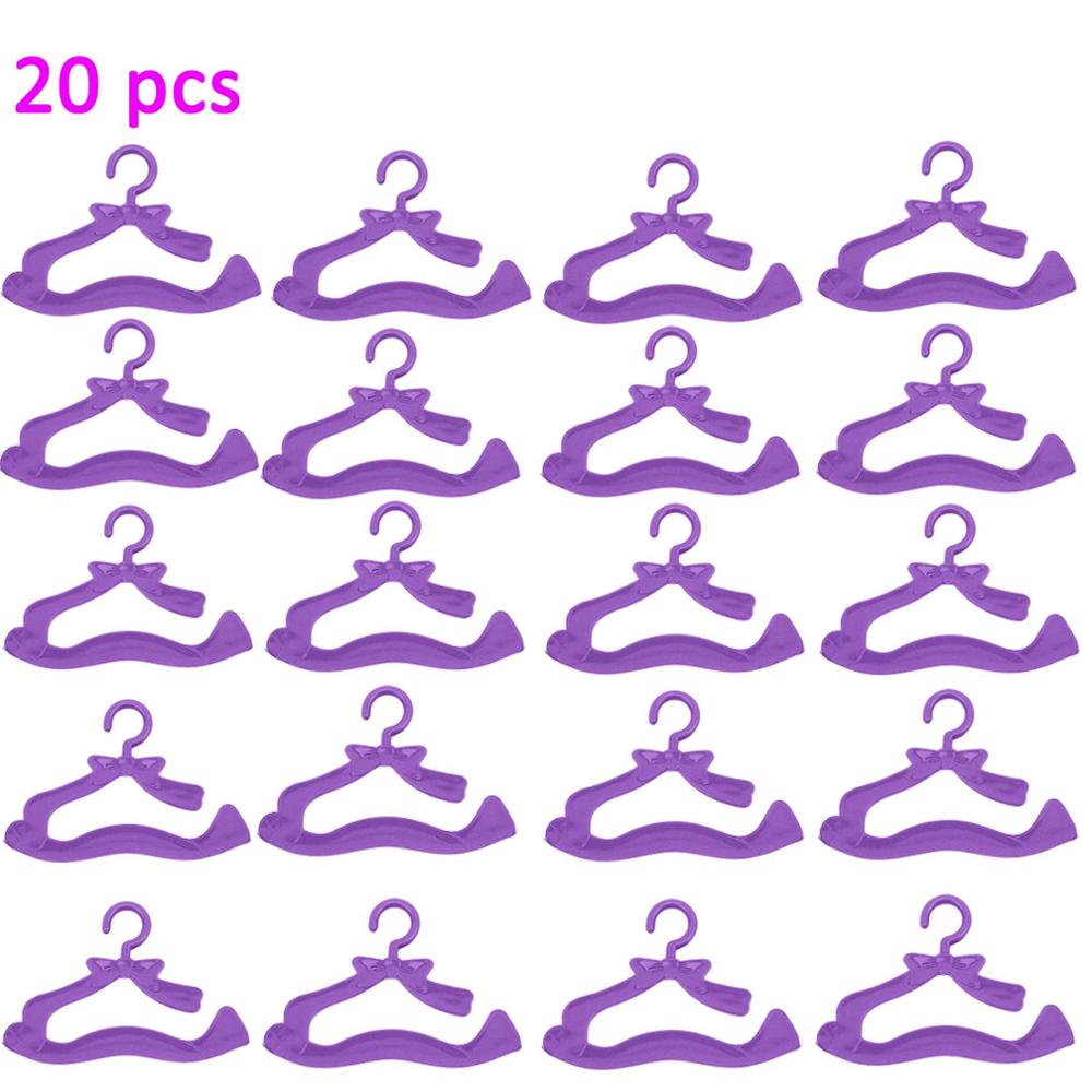 20 Pcs/Lot Cute Mini Hangers Holders Dress Clothes Wardrobe Accessories for Barbie Doll Dollhouse Furniture Pink Purple Red