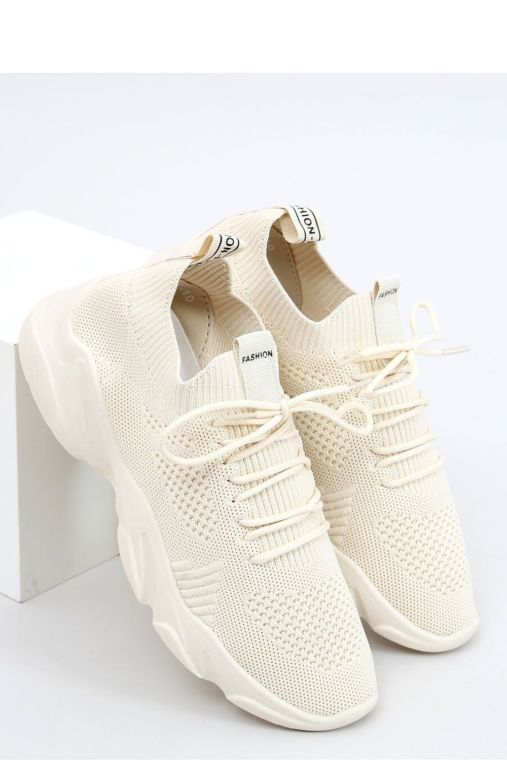 Sport Shoes Model 153136 Inello