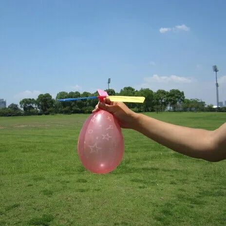 1Pcs Outdoor Toys Flying Inflatable Balloon UFO Traditional Classic Balloon Helicopter Fun Sports Children Play Flying Toys Ball