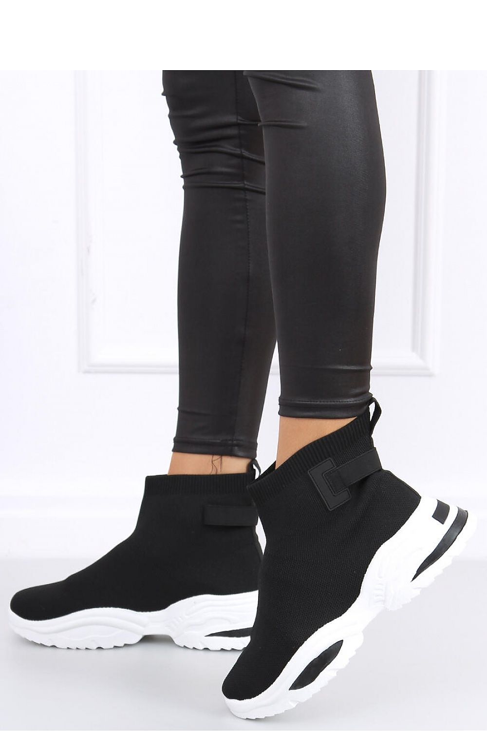 Sport Shoes Model 161396 Inello
