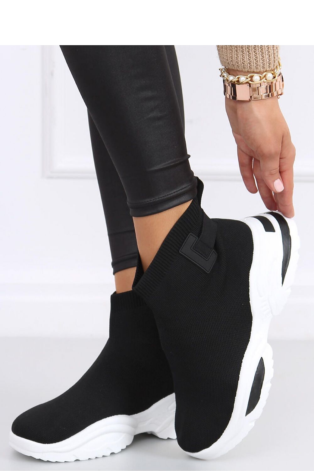 Sport Shoes Model 161396 Inello