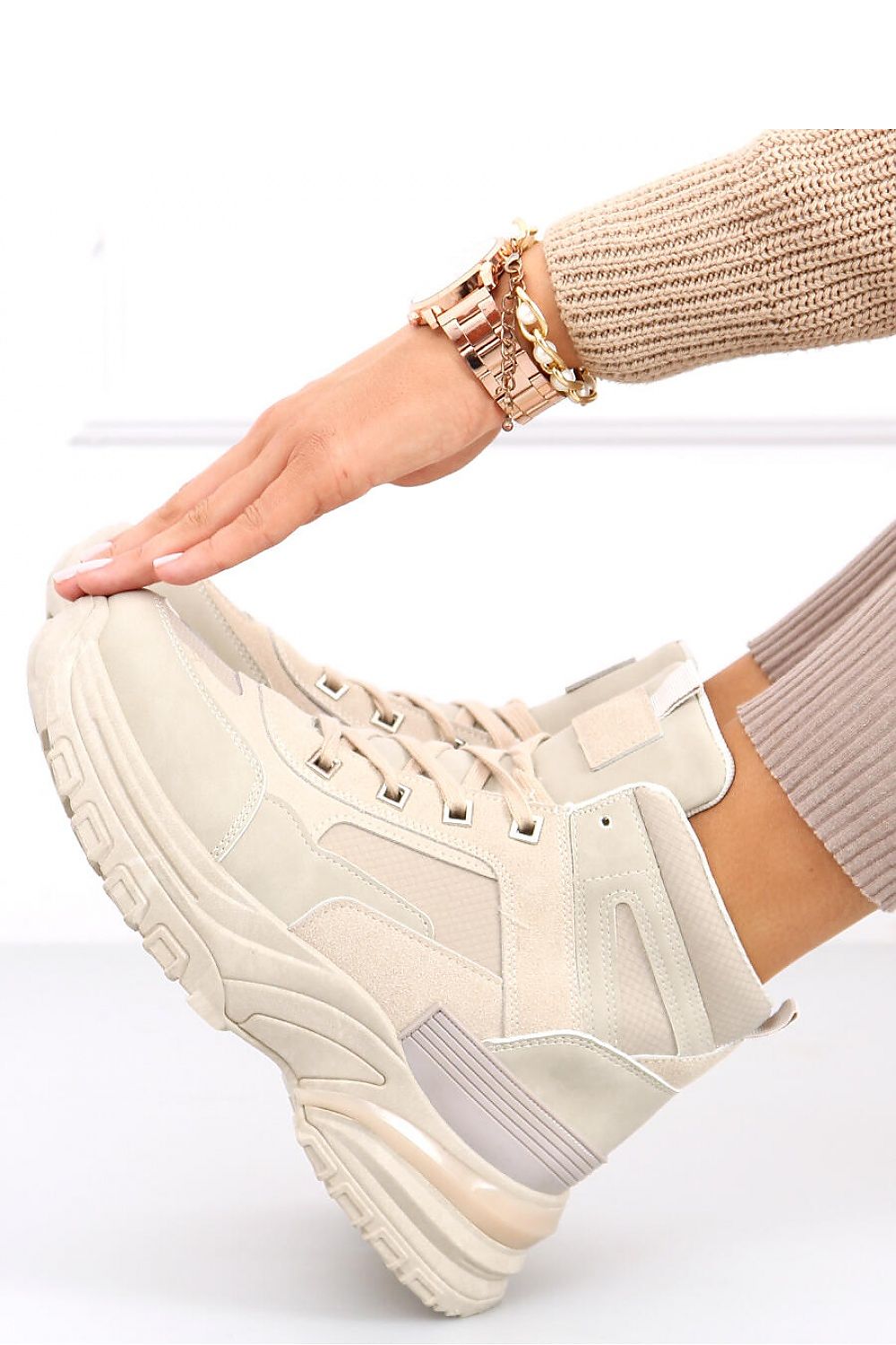 Sport Shoes Model 161406 Inello