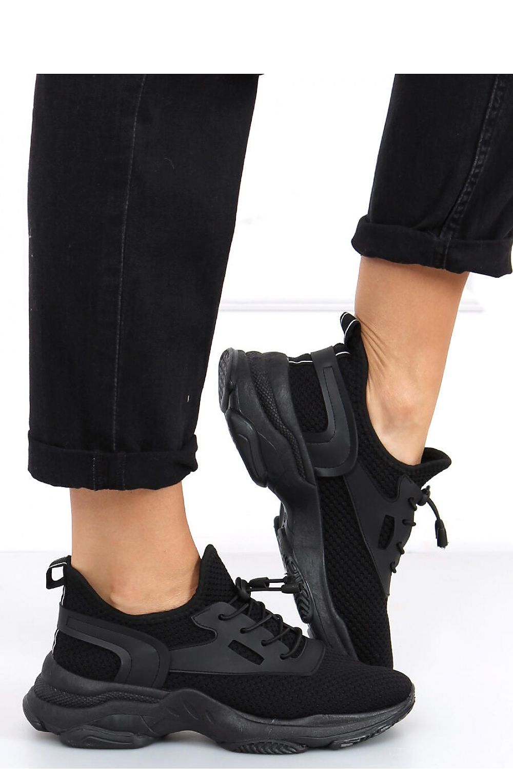 Sport Shoes Model 162004 Inello