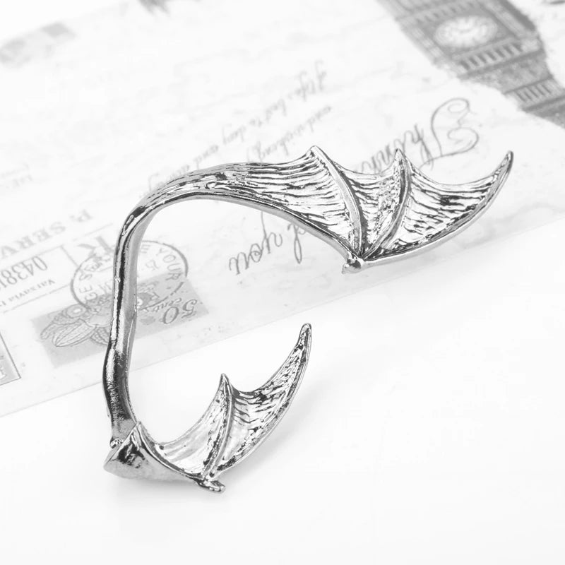 Gothic Punk Dragon Wing Cuff Ear Clip on Earrings Unisex Dragon Shaped Ear Nail Cuff Earrings for Women Fashion Jewelry 1pcs