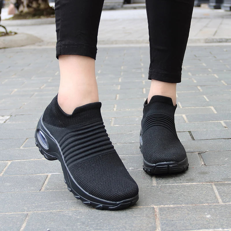 2023 Spring Women Sneakers Shoes Flat Slip on Platform Sneakers for Women Black Breathable Mesh Sock Sneakers Shoes