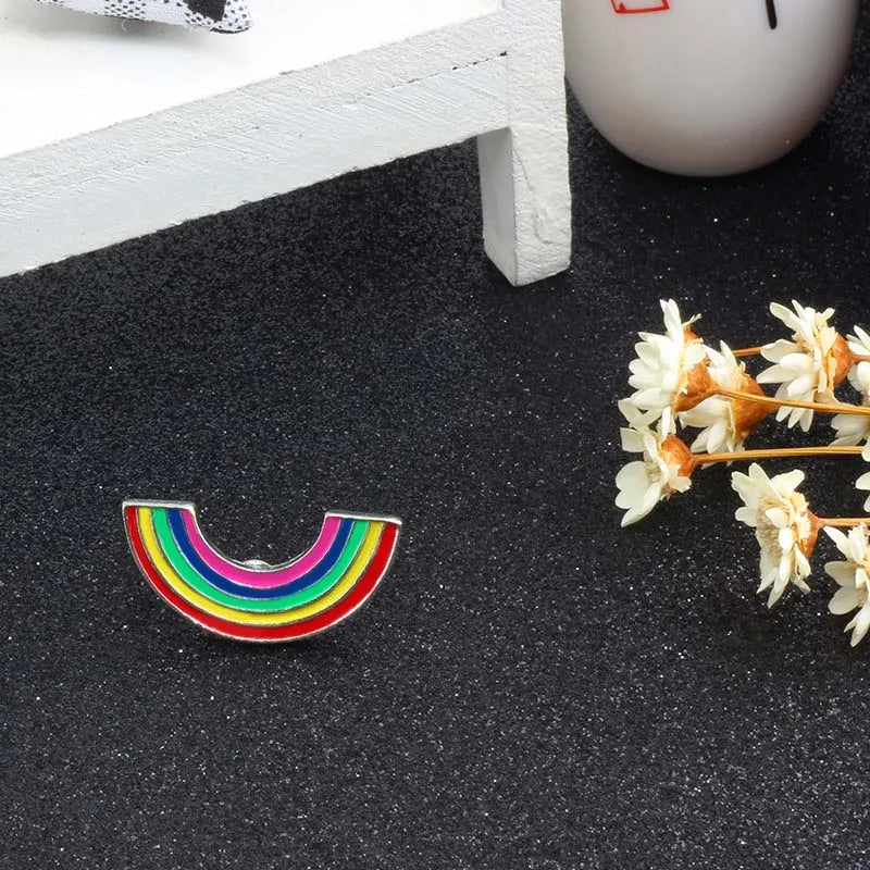 Fashion Colorful Enamel Pin Brooches for Women Cartoon Creative Mini Rainbow Metal Brooch Pins Denim Hat Badge Collar Jewelry