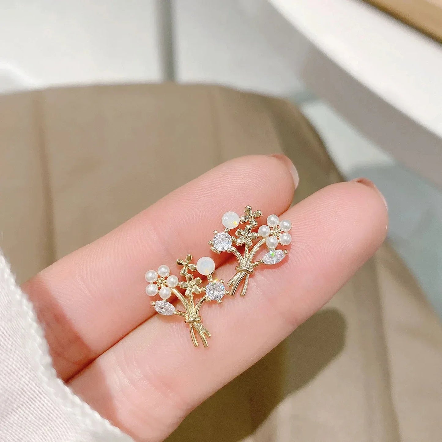 Korean Jewelry Fresh Cute Hook Drop Oil Flower Stud Earrings Crystal Earring for Women