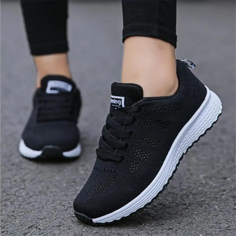 Women Casual Shoes Breathable Mesh Vulcanized Shoes Woman White Sneakers Women Tenis Feminino Gym Shoes Sport Women's Sneakers