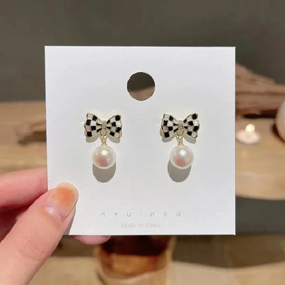 Korean Jewelry Fresh Cute Hook Drop Oil Flower Stud Earrings Crystal Earring for Women